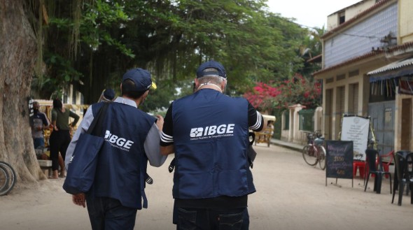 IBGE abre 9.590 vagas temporárias para pesquisas e supervisão. Inscrições até 11 de dezembro, salários a partir de R$ 2.676.