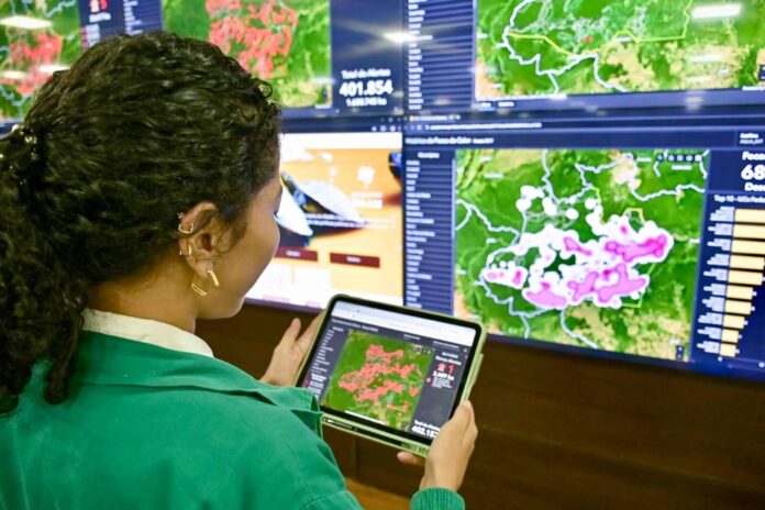 Amazonas registra redução de 65,81% nos focos de calor em outubro, o menor número em mais de 10 anos, segundo dados do Inpe.