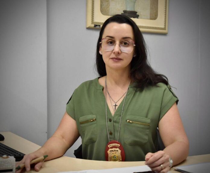 PC-AM identifica mãe e filha que abandonaram filhotes de cachorro em matagal na zona norte de Manaus.