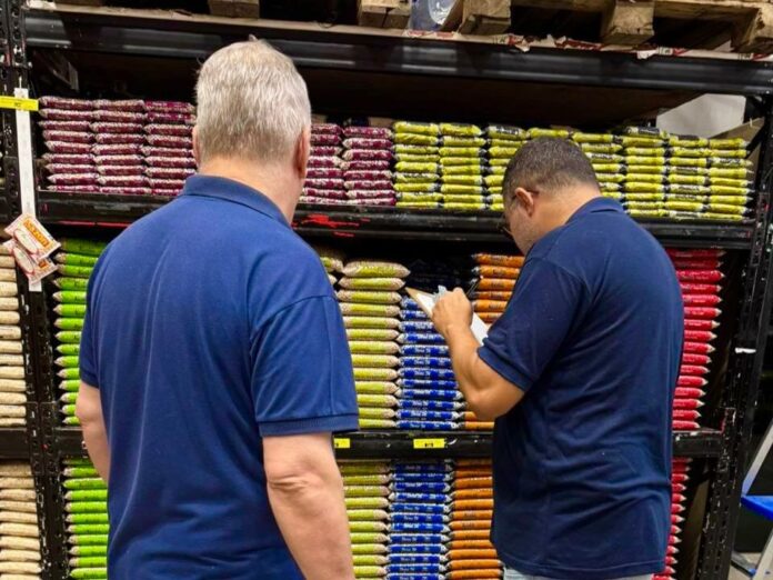 Pesquisa do Procon mostra redução de 5,84% no preço médio da cesta básica em novembro. Supermercado Vitória teve o menor valor.