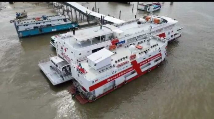Governo do Amazonas apresenta o Barco Hospital São João XXIII na COP30 e anuncia parceria com o Ministério da Saúde.