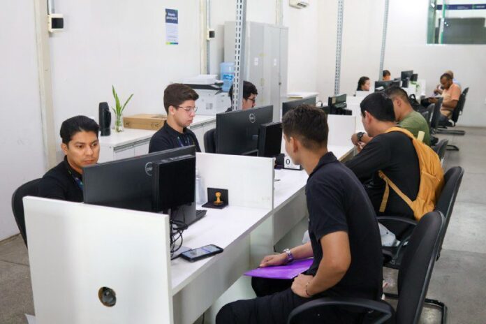 O Sine Amazonas oferece 248 vagas de emprego nesta quinta (06/11). Saiba onde ir, quais documentos levar e como se candidatar nas unidades do Sine Amazonas.