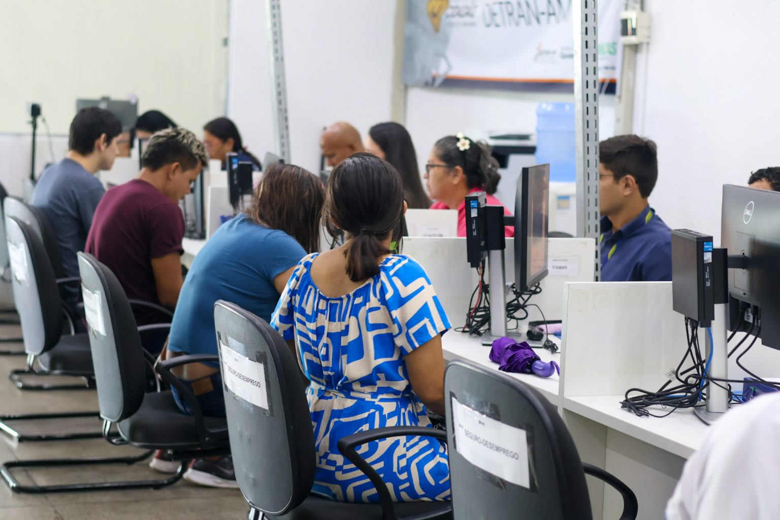 O Sine Amazonas divulga 152 vagas de emprego para esta terça-feira (18). Confira os locais de atendimento, documentos necessários e horários.