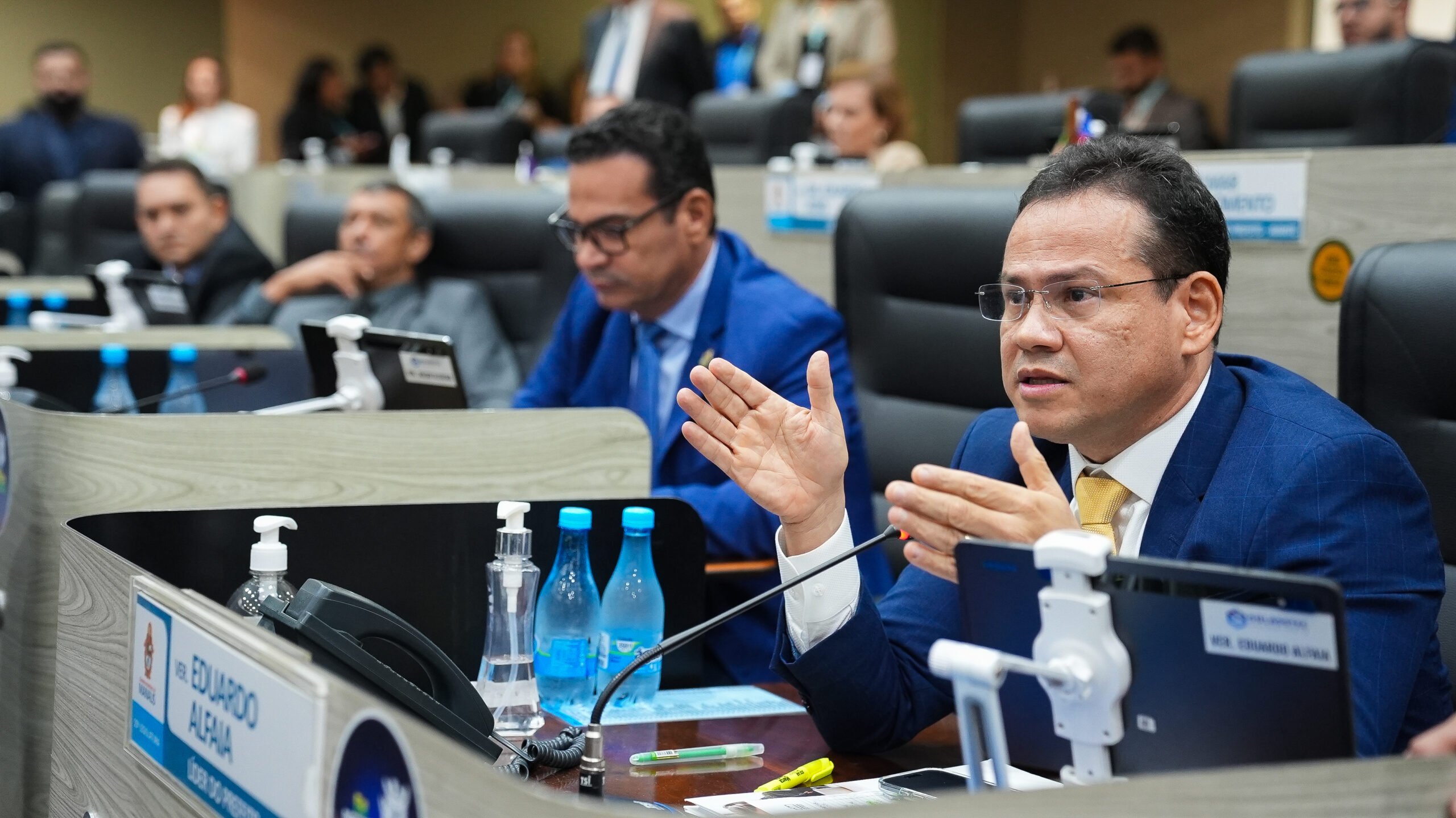 Câmara Municipal de Manaus avança na reforma da previdência dos servidores. Projeto busca garantir equilíbrio financeiro.