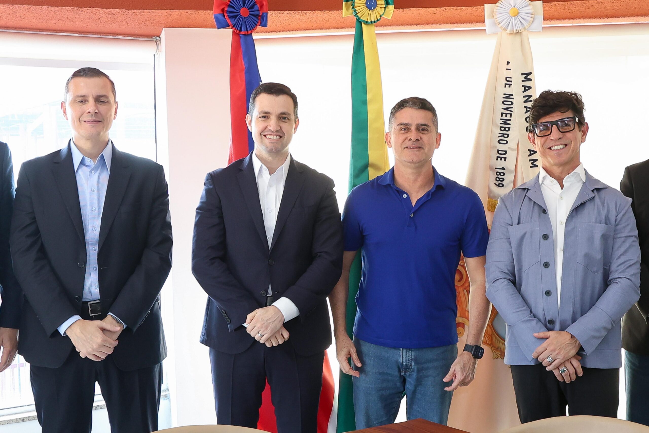 O prefeito David Almeida recebeu a Record e a Universal para discutir ações sociais em Manaus. Saiba mais sobre o encontro e parcerias.