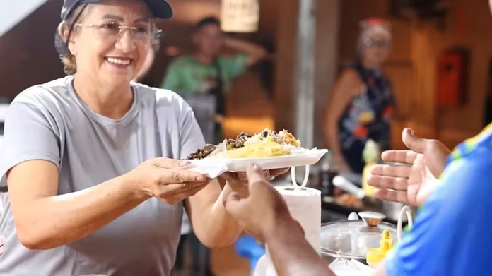 A Feira Me Encanta Manaus agita o CSU Parque Dez de 5 a 8/12 com entrada gratuita. Veja a programação de Natal, shows e opções de artesanato.