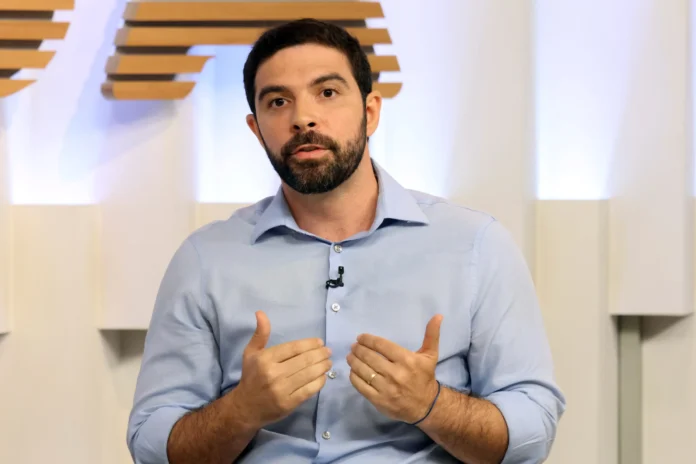 O Prefeito de Belém, Igor Normando, rebateu as críticas do chanceler alemão Friedrich Merz sobre a cidade sede da COP30, classificando-as como arrogantes.