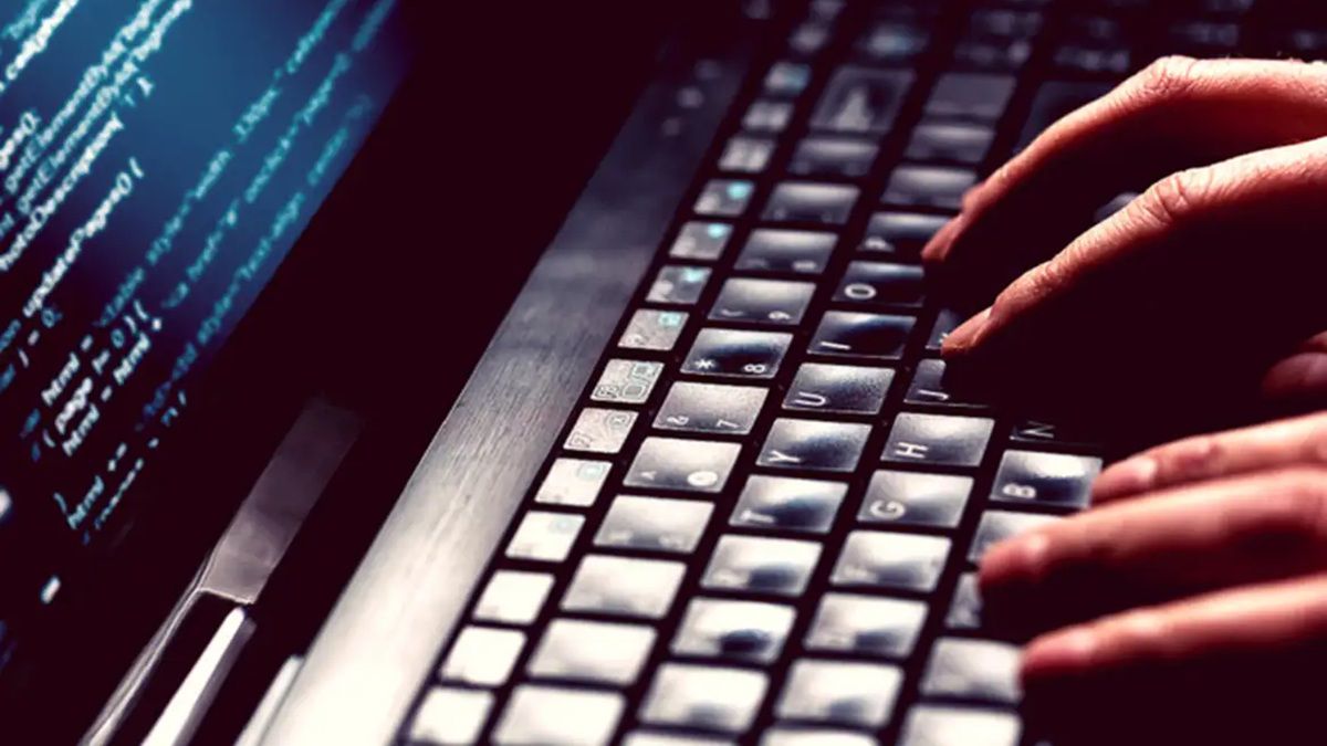 Cuidado com o novo golpe via notificação. Cibercriminosos usam o Matrix Push C2 para monitorar navegadores e distribuir malware sem baixar arquivos.