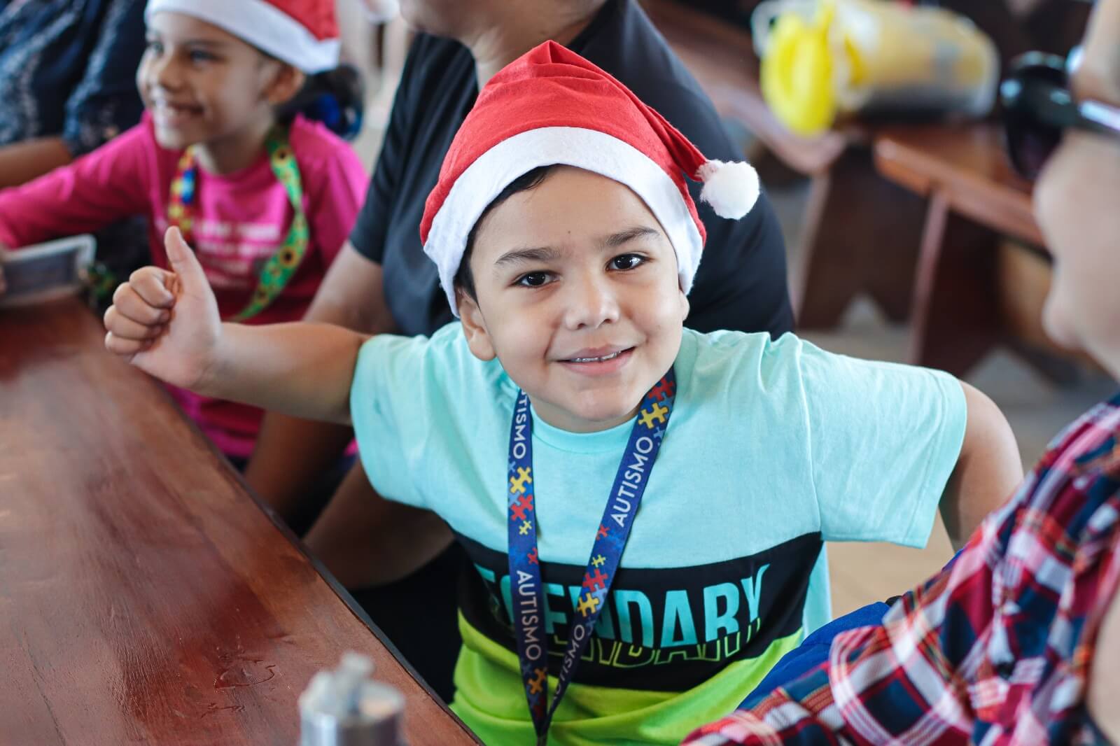 Governo do Amazonas promove o “Natal Inclusivo” no Palácio Rio Negro, com atividades acessíveis, apresentações e visita do Papai Noel.