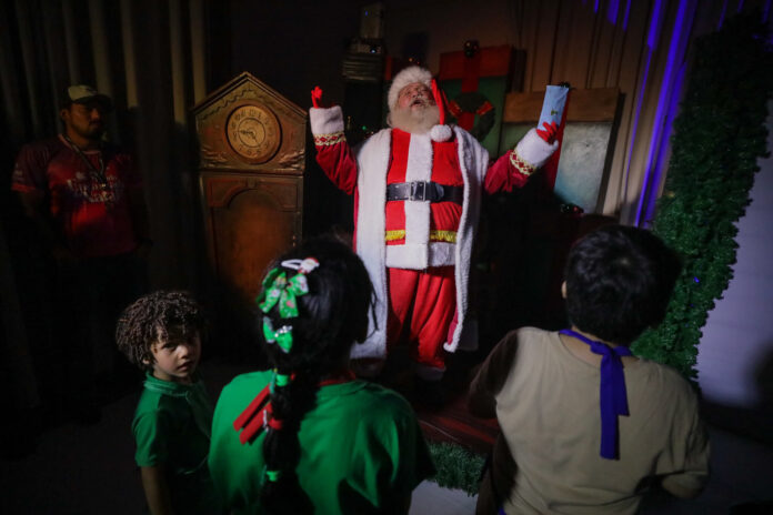 Programação do Mundo Encantado do Natal 2025 abre agendamentos para Teatro Amazonas a partir desta terça.