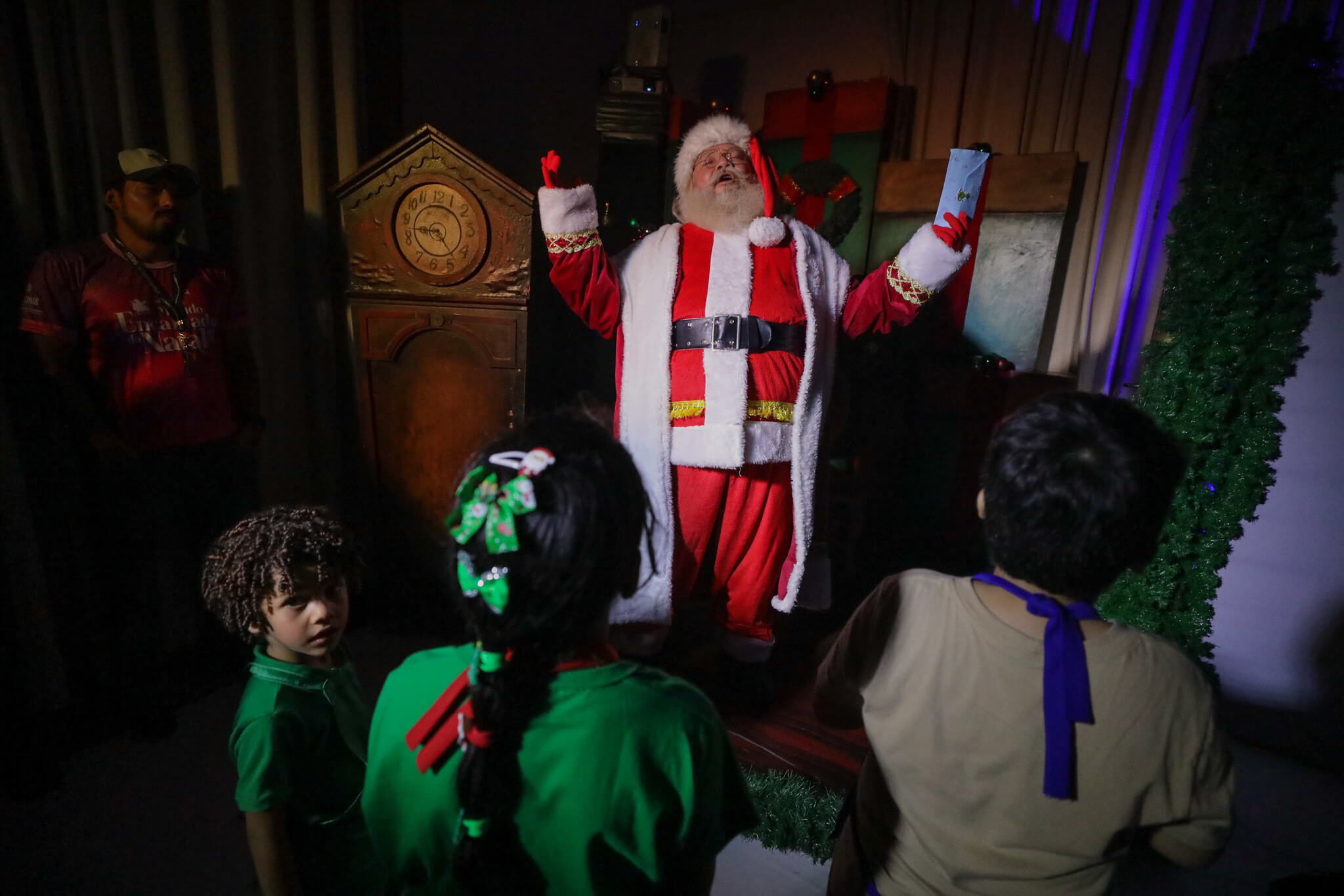 Programação do Mundo Encantado do Natal 2025 abre agendamentos para Teatro Amazonas a partir desta terça.