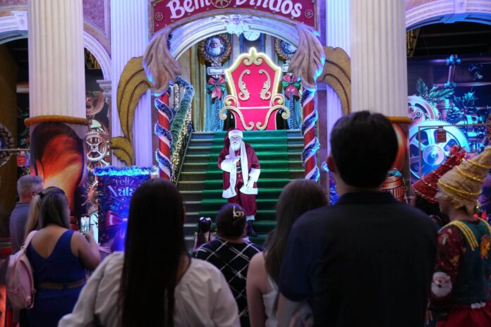 Programação de “O Mundo Encantado do Natal” registra grande público em espaços culturais de Manaus, com atrações gratuitas.