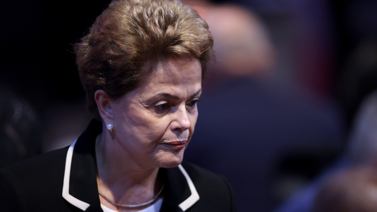 TRF1 determina indenização de R$ 400 mil a Dilma Rousseff por tortura e perseguição na ditadura. Decisão inclui pensão mensal vitalícia.