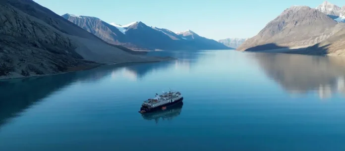 Tensão entre Trump e a Groenlândia cresce após nomeação de enviado dos EUA. Entenda o interesse geopolítico, militar e mineral na ilha ártica.