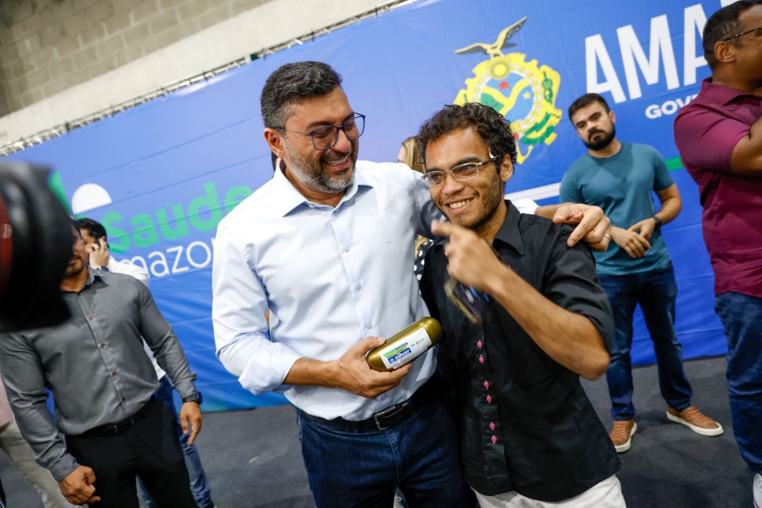 O mutirão oftalmológico do Governo do Amazonas entregou 2 mil óculos em Manaus. Saiba como funciona a ação que une exame e reabilitação visual pelo SUS.