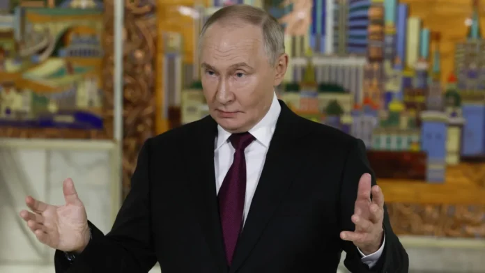 Rússia vê perigo na Tensão EUA-Venezuela e alerta para riscos no Ocidente após bloqueio de Trump e ordem de resistência de Maduro.