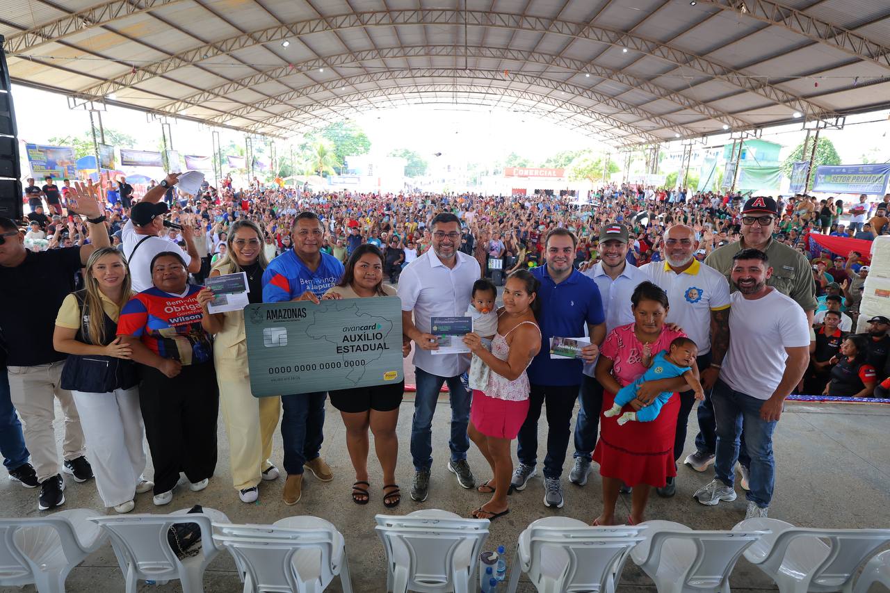 Veja como o Auxílio Estadual e o Prato Cheio beneficiaram o interior do Amazonas em 2025, com 1,9 milhão de refeições e novos cartões entregues.