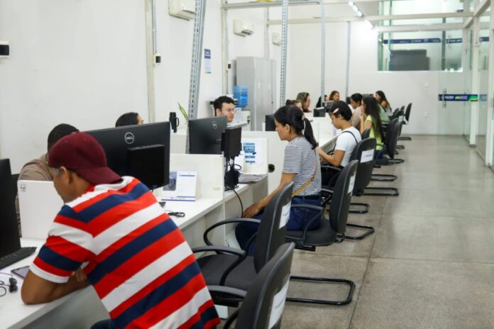 Confira as 37 vagas do Sine Amazonas disponíveis nesta segunda (29). Veja onde comparecer, horário de atendimento e documentos exigidos para cadastro.