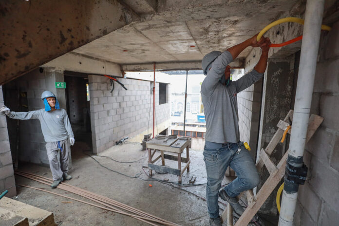 Programa Amazonas Meu Lar impulsiona o mercado imobiliário, eleva vendas de imóveis e amplia o acesso à moradia no Amazonas.