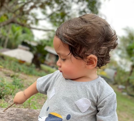 Bebê morto durante cirurgia em Presidente Figueiredo é exumado após suspeita de erro médico. Polícia Civil investiga o caso.