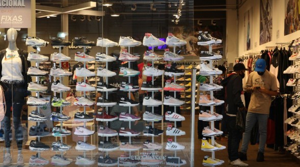 Governo se opõe à manutenção da escala 6x1 e defende redução da jornada para 40 horas semanais em discussão na Câmara dos Deputados.