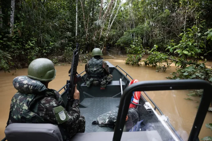 Abin e PF alertam Lula sobre narcoterrorismo, interferência externa e risco de militarização indireta na Amazônia. Relatório aponta vulnerabilidades regionais.