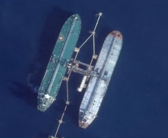 Entenda como os EUA apreenderam um petroleiro ligado a petróleo sancionado da Venezuela e do Irã, e o que se sabe sobre a carga.