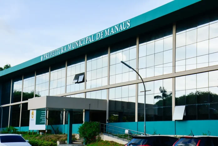 CMM analisa empréstimo da Prefeitura de Manaus de R$ 1 bilhão com o Banco Mundial para reestruturação de dívidas e economia de juros.