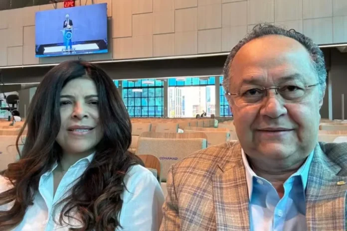 Acusação contra Silas Câmara inclui traição, abandono e supostos chips telefônicos revelados por Antônia Lúcia.