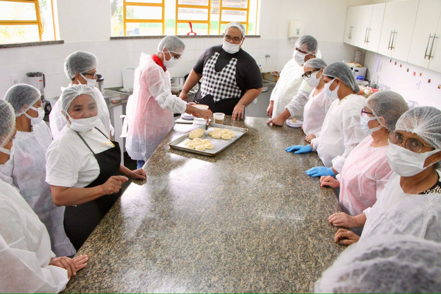 Inscreva-se no Projeto Padaria Artesanal. A Seas oferece curso gratuito de panificação em Manaus para incentivar a geração de renda. Vagas abertas para 2026.