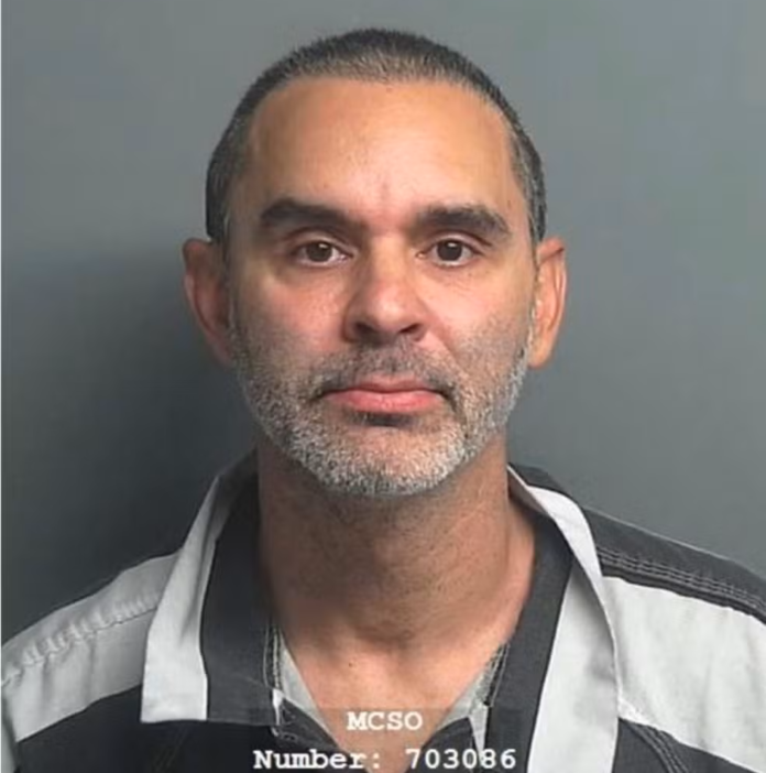 Saiba detalhes sobre a prisão de Antonio Pizzonia nos EUA. Ex-piloto da F1 alega ter defendido o filho durante competição de kart no Texas.