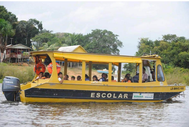 Saiba como as hidrovias garantem o acesso à escola na Região Norte. Mais de 378 mil alunos beneficiados pelo transporte fluvial em 2025.