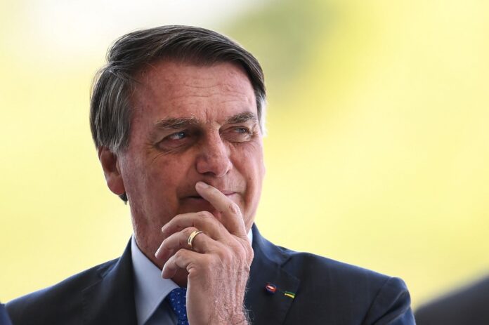 Jair Bolsonaro receberá visitas de parlamentares do PL na Papudinha após autorização de Alexandre de Moraes. Confira as datas e os detalhes da decisão do STF.