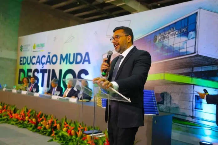 Wilson Lima celebra a formatura de 557 alunos da Fundação Matias Machline em 2026 e reforça o investimento estadual no ensino técnico e profissional.