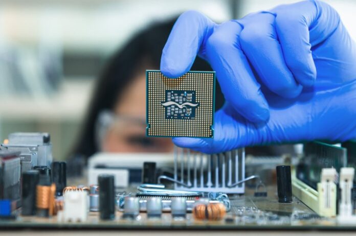 Governo atualiza PPB e amplia produção de informática e equipamentos médicos no Polo Industrial da Zona Franca de Manaus com nova portaria.