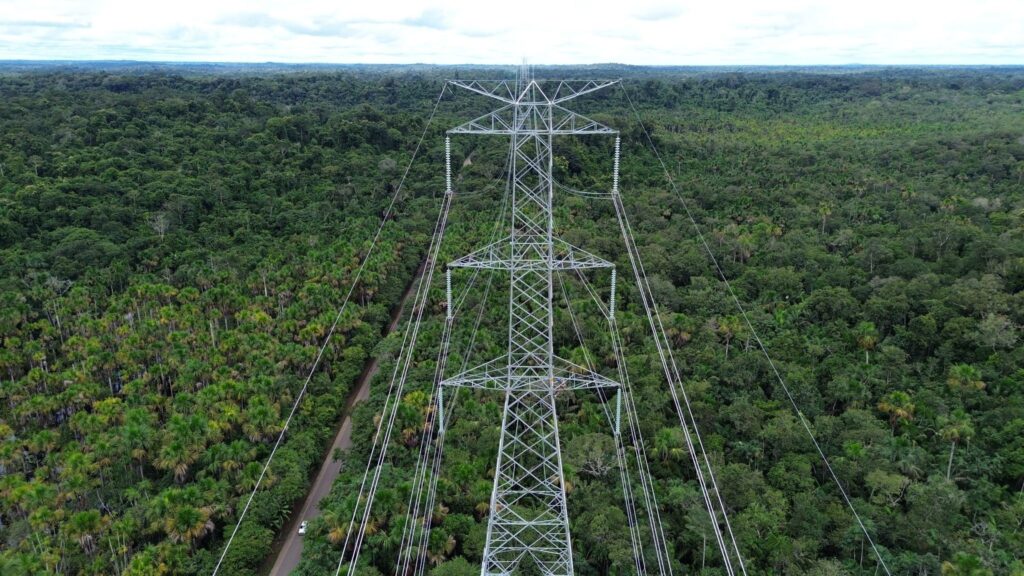 Ipaam concede licença para nova linha de energia entre Manaus e Rio Preto da Eva. Obra na AM-010 terá 54 km e reforçará sistema elétrico da região
