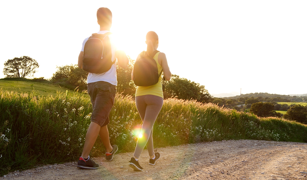 Caminhada contínua reduz risco cardiovascular e de câncer. Estudo indica que caminhar por mais de 15 minutos seguidos traz mais benefícios.
