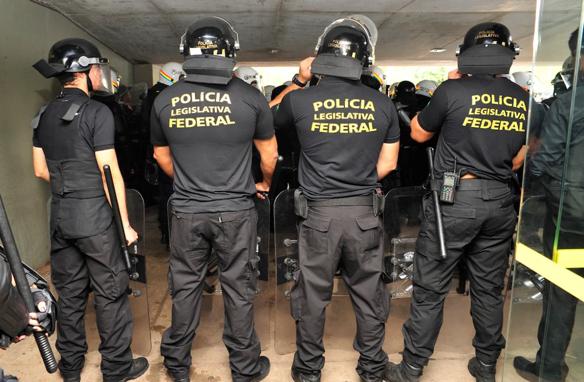 Concurso Policial Legislativo Federal da Câmara dos Deputados começa inscrições em 29/01 com 80 vagas e salário inicial de R$ 21.328,08.
