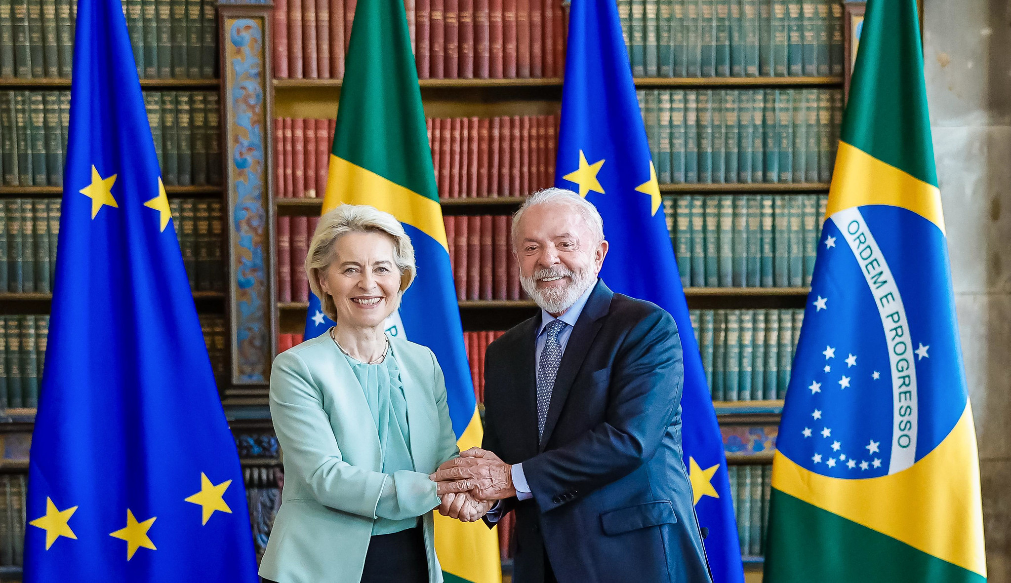 Lula e Ursula von der Leyen reúnem-se no Rio para celebrar o acordo entre UE e Mercosul, que cria uma das maiores áreas de livre comércio do mundo.