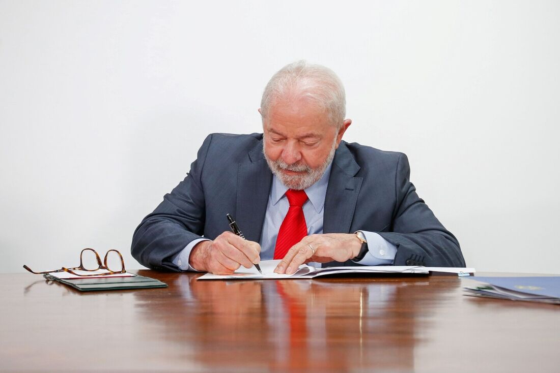 aiba tudo sobre o uso social de imóveis da Previdência. Nova lei destina 1.200 prédios ociosos para saúde, educação e moradia popular.