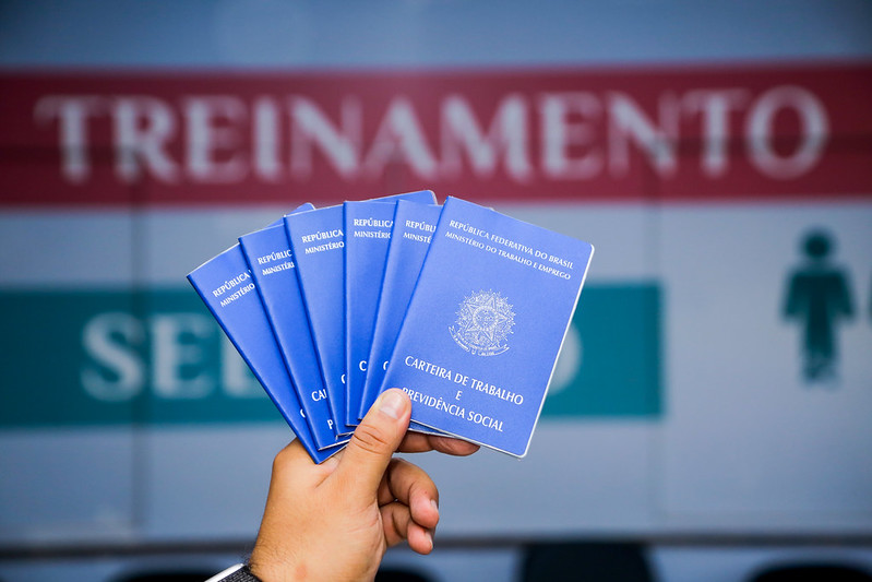 O Sine Manaus oferta 348 vagas de emprego nesta segunda-feira (26). Confira os locais de atendimento e documentos necessários para se candidatar.