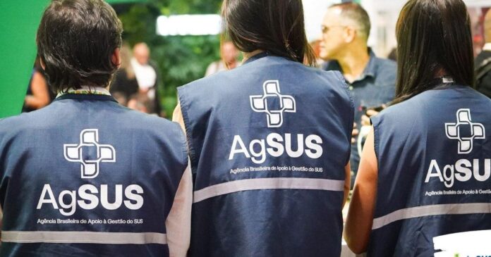 Confira o edital para formação de Agentes Populares de Saúde. Bolsas de R$ 2.500 para educadores e R$ 560 para estudantes em 17 estados.