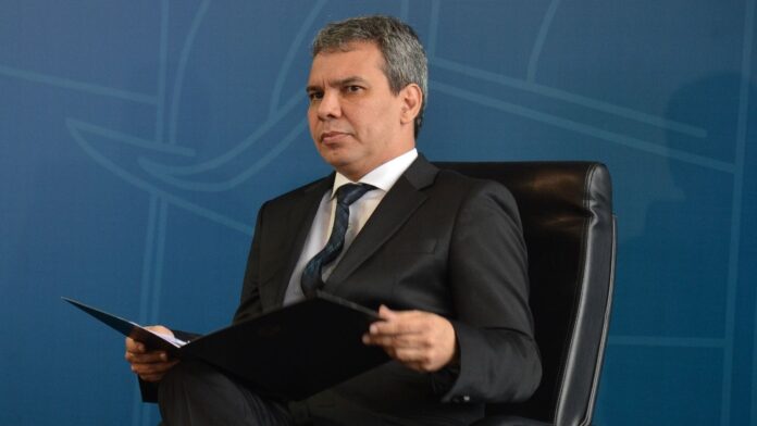 Lula confirma Wellington César Lima como novo Ministro da Justiça