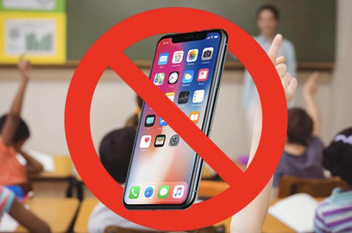 MEC fará pesquisa sobre impactos da lei do celular nas escolas. Ministro aponta melhora na atenção e convívio social dos alunos.