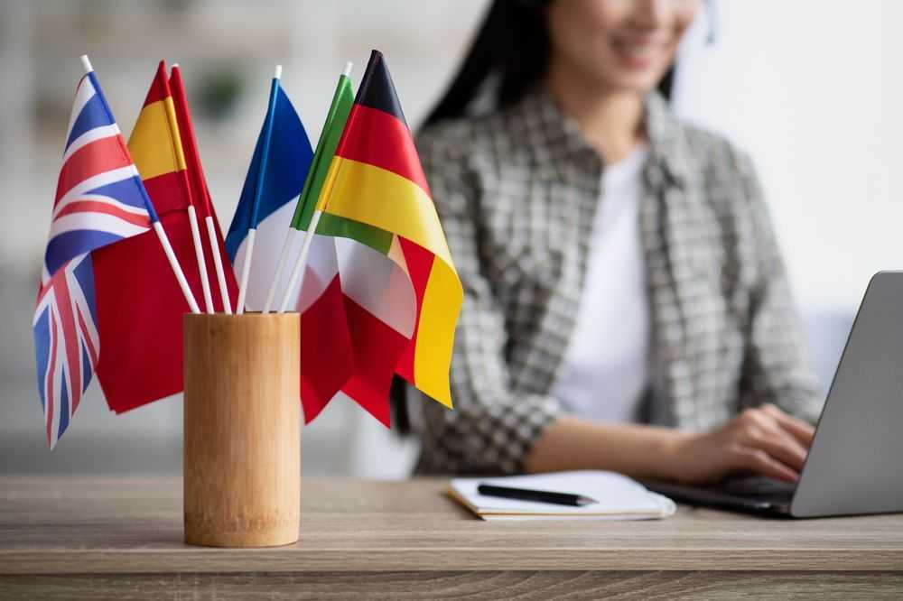 UFAM abre 1.090 vagas para cursos de idiomas em 2026. Aulas de inglês, espanhol, libras e outros. Saiba prazos e como se inscrever online no CEL.