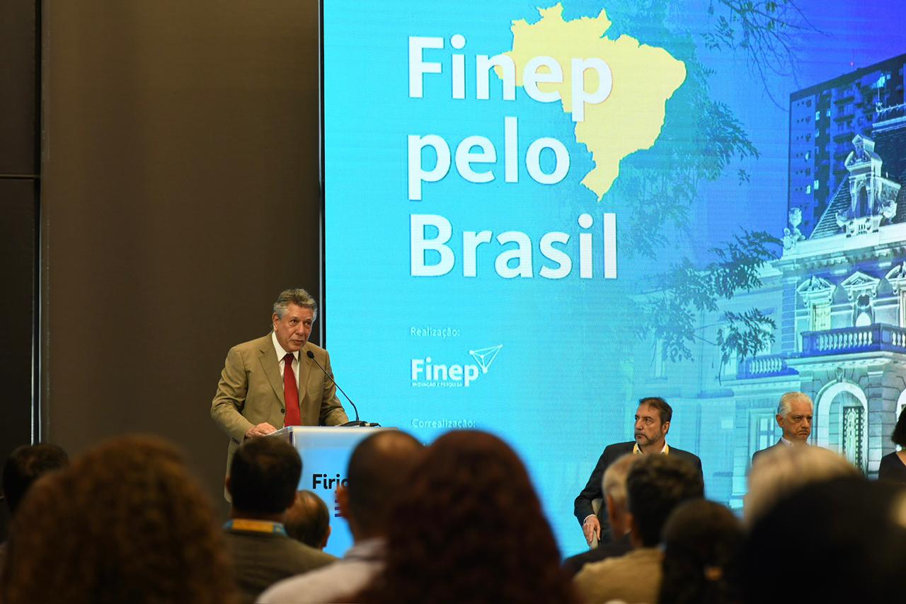 O programa Finep pelo Brasil oferece crédito e subvenção para projetos de inovação. Veja como acessar os R$ 3,3 bilhões destinados à tecnologia nacional.