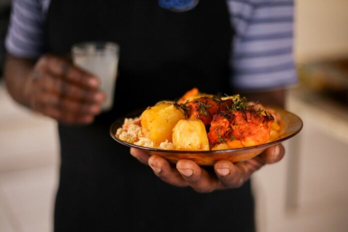 O Brasil Sem Fome lança estratégia em 500 municípios para integrar saúde e assistência social no combate à insegurança alimentar grave e apoio ao Bolsa Família.