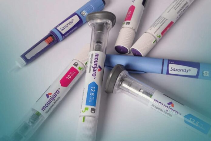 A Anvisa investiga 6 mortes suspeitas de pancreatite após o uso de canetas emagrecedoras. Entenda os riscos, os dados da agência e as recomendações médicas.