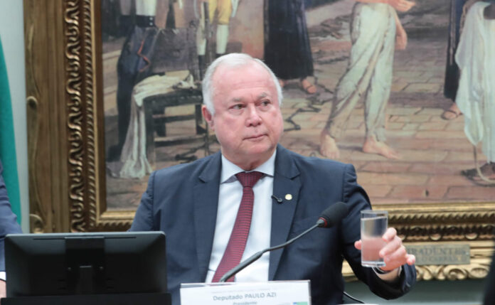 Paulo Azi assume relatoria da PEC sobre a escala 6x1 na CCJ.