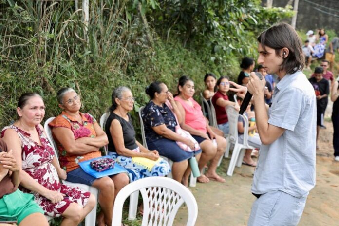 Uma nova fiscalização percorre o interior do Amazonas para discutir o fim dos lixões.
